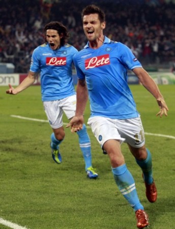 在比賽中穩 在比賽中穩